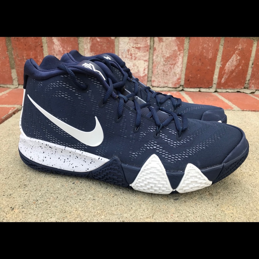 Nike Kyrie 4 basketball sneakers